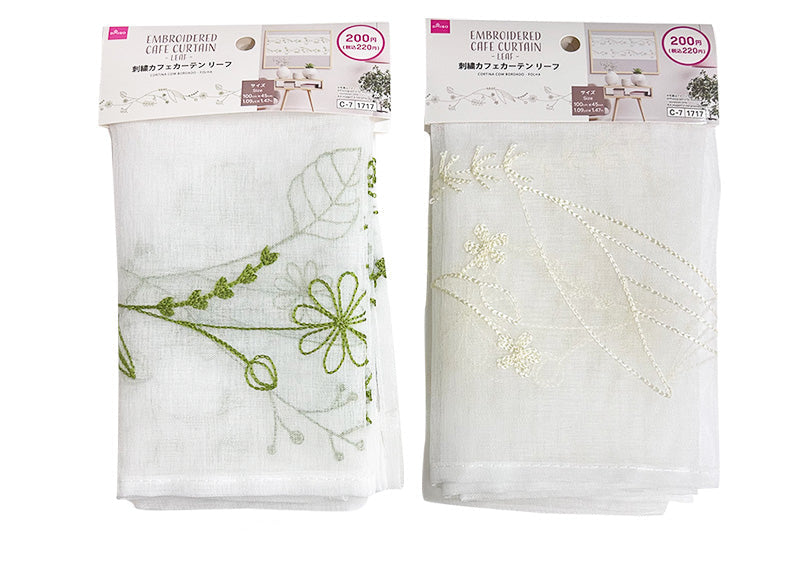 1ロール【新品】白いカフェカーテン❤︎ ゴールドと緑の刺繍❤︎ロール 1ロール【新品】白いカフェカーテン❤︎ ゴールドと緑の刺繍❤︎ロール