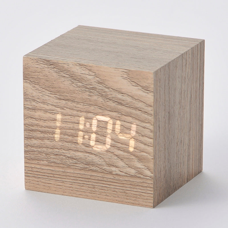 ＬＥＤ木目調デジタル時計（ライトブラウン）