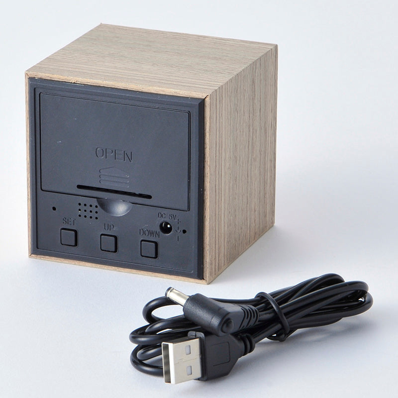 ＬＥＤ木目調デジタル時計（ライトブラウン）