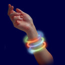 光るブレスレット　レインボー